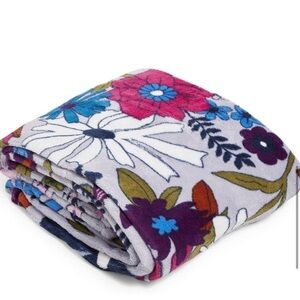 New Vera Bradley Throw Blanket “Bengal Lily”
